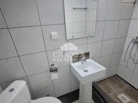 Izdavanje, četvorosoban stan, 80m², Stari Grad, Beograd - image 12