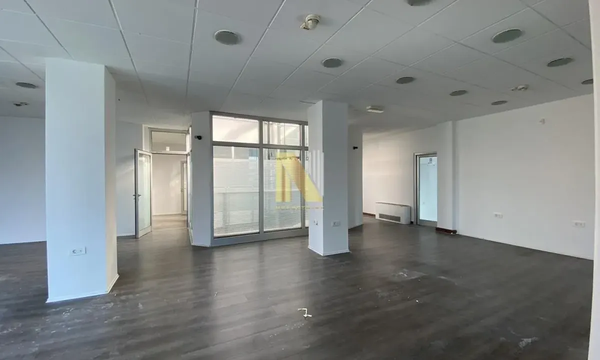 Rent, office space, 362m², Bulevar Oslobodjenja, Novi Sad Sve Podlokacije