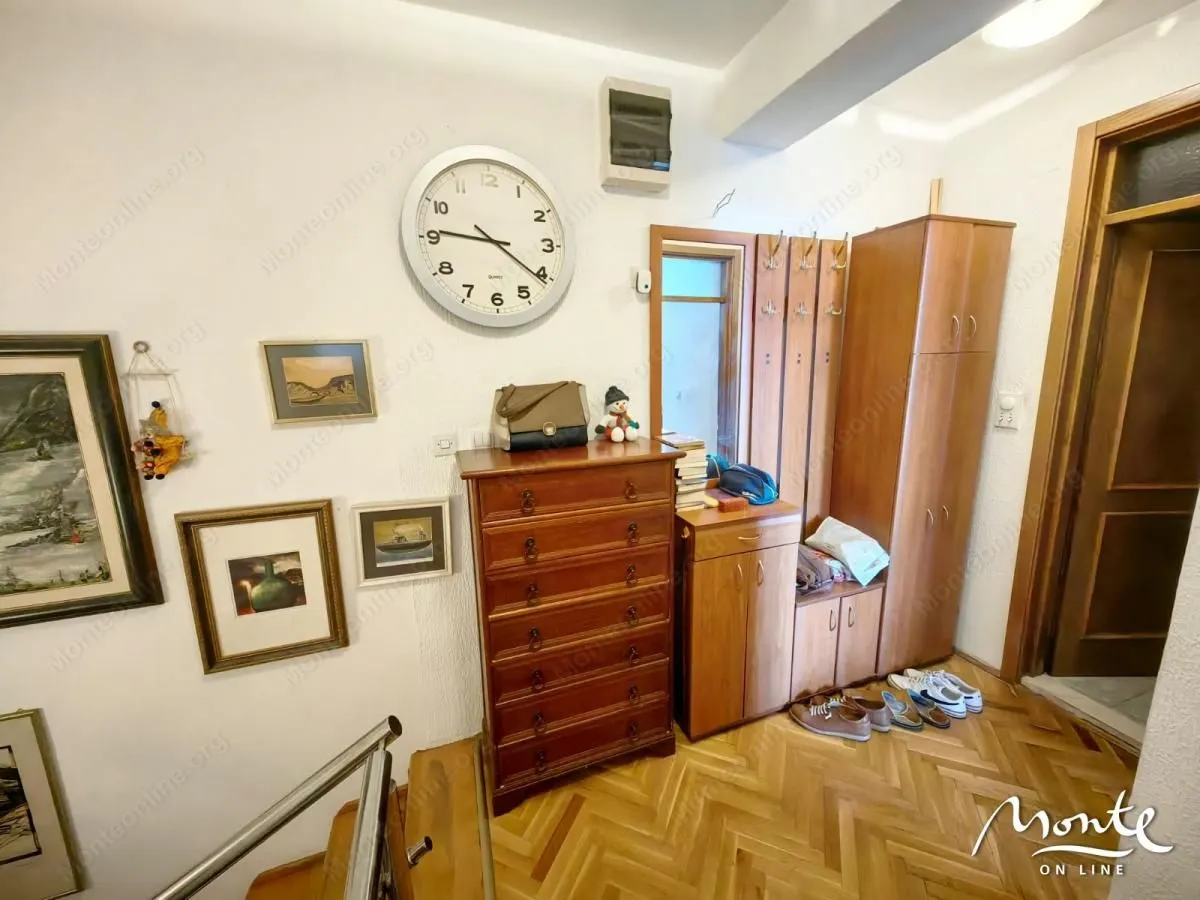 Prodaja, trosoban stan, 91m², Podgorica, Crna Gora