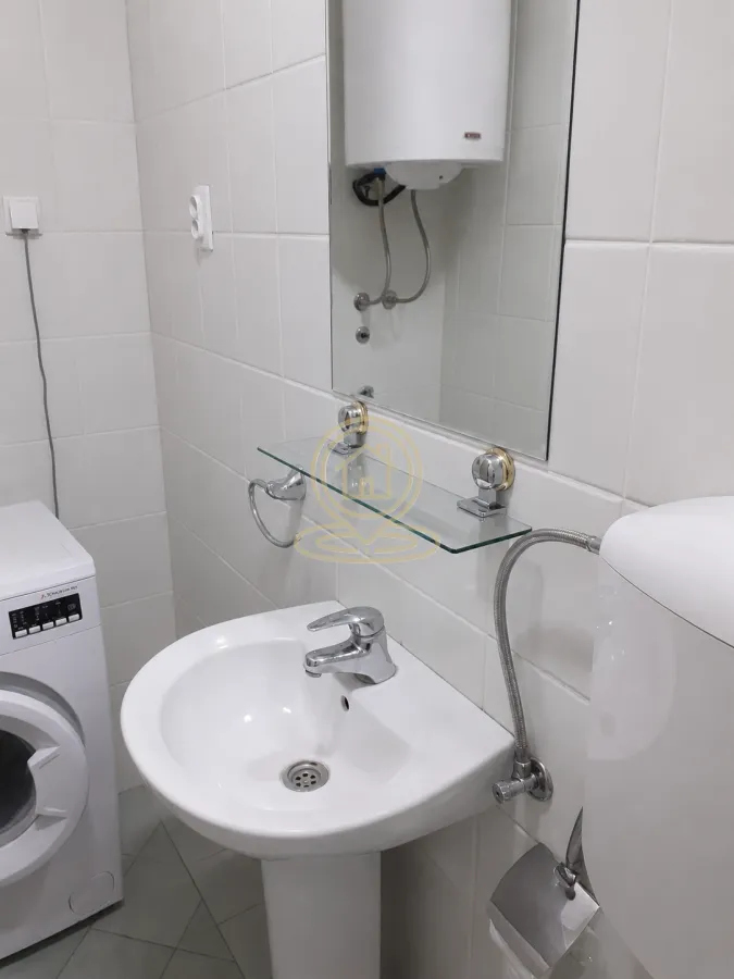 Izdavanje, jednosoban stan, 45m², Grbavica, Novi Sad Sve Podlokacije