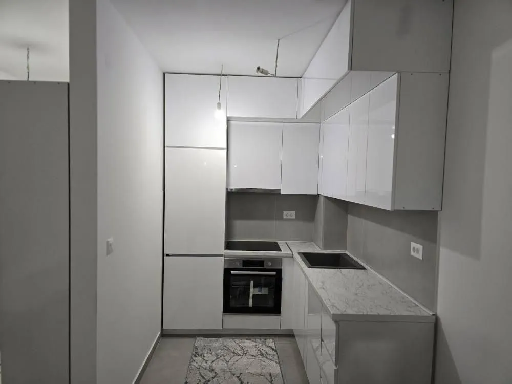 Izdavanje, jednosoban stan, 47m², Stari Aerodrom, Podgorica