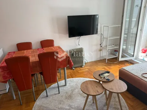 Izdavanje, jednosoban stan, 40m², Stari Aerodrom, Podgorica - image 2