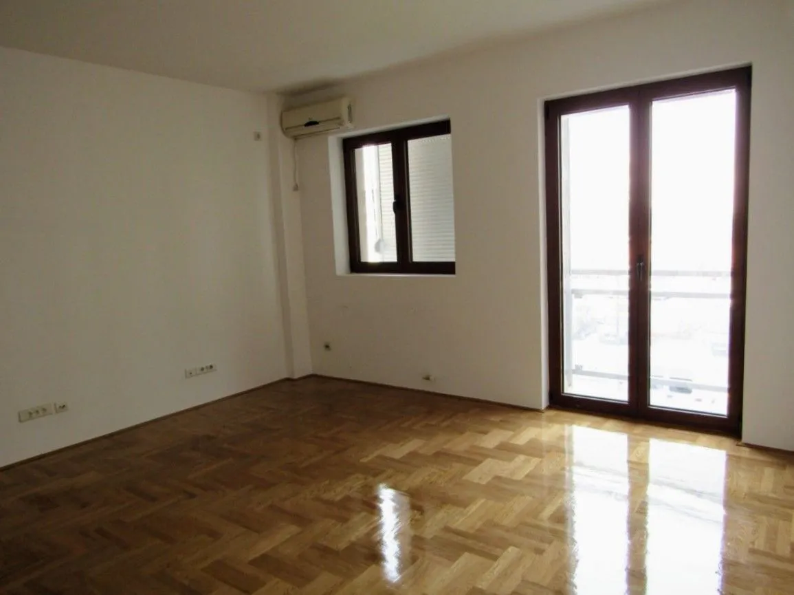 Prodaja, trosoban stan, 138m², Preko Morače, Podgorica