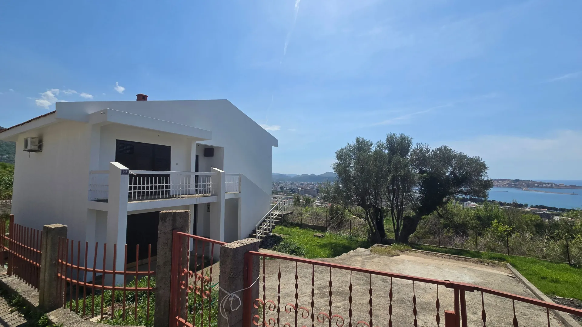 Sale, house, 272m², Šušanj, Bar