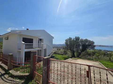 Sale, house, 272m², Šušanj, Bar - image 1