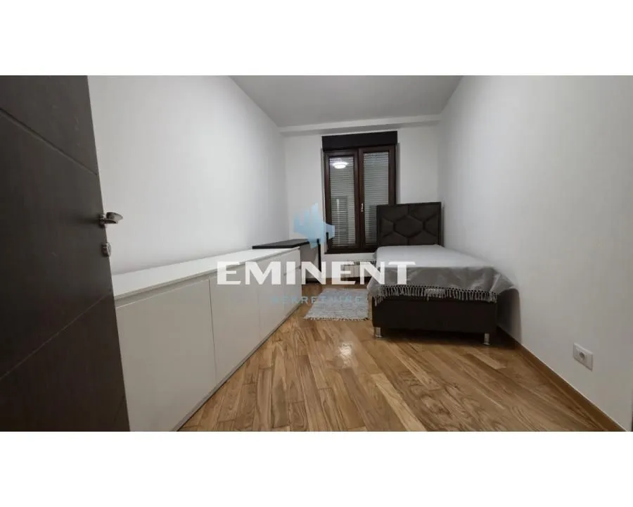 Rent, three bedroom apartment, 111m², Neimar, Vračar Sve Podlokacije