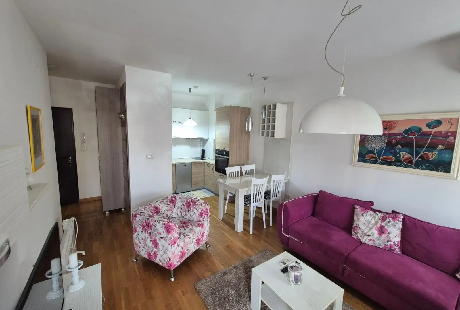 Izdavanje, jednosoban stan, 45m², City Kvart, Podgorica