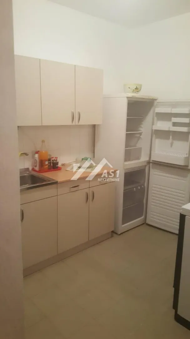 Izdavanje, trosoban stan, 85m², Liman 2, Novi Sad Sve Podlokacije