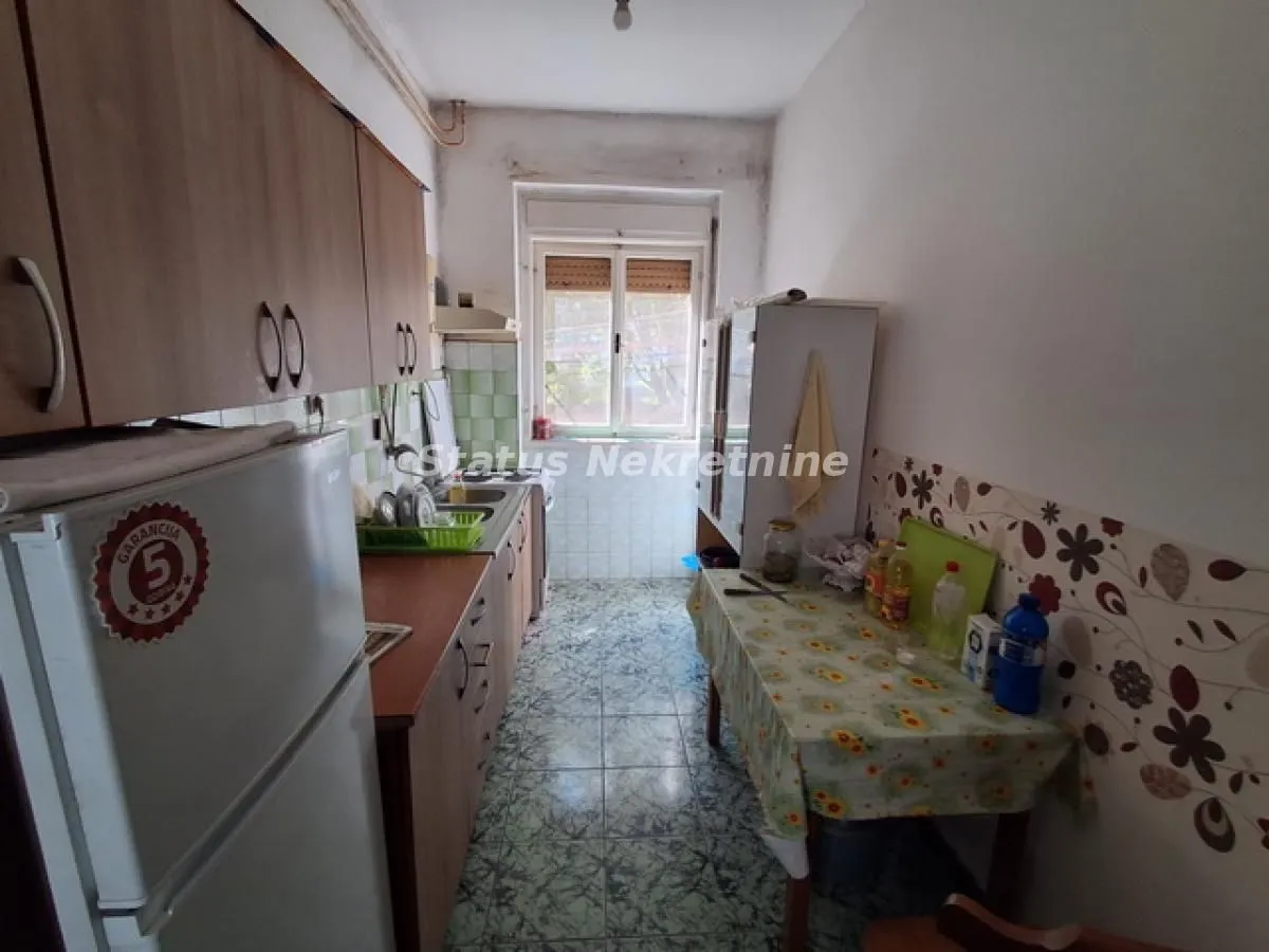 Prodaja, kuća, 185m², Futog, Novi Sad Sve Podlokacije