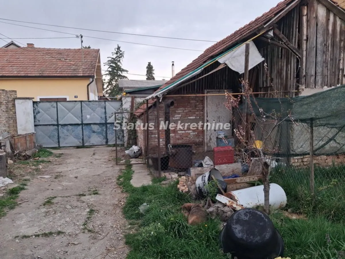 Prodaja, kuća, 156m², Futog, Novi Sad Sve Podlokacije