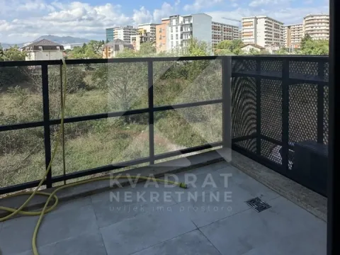 Rent, one bedroom apartment, 53m², Krivi Most, Podgorica - image 10