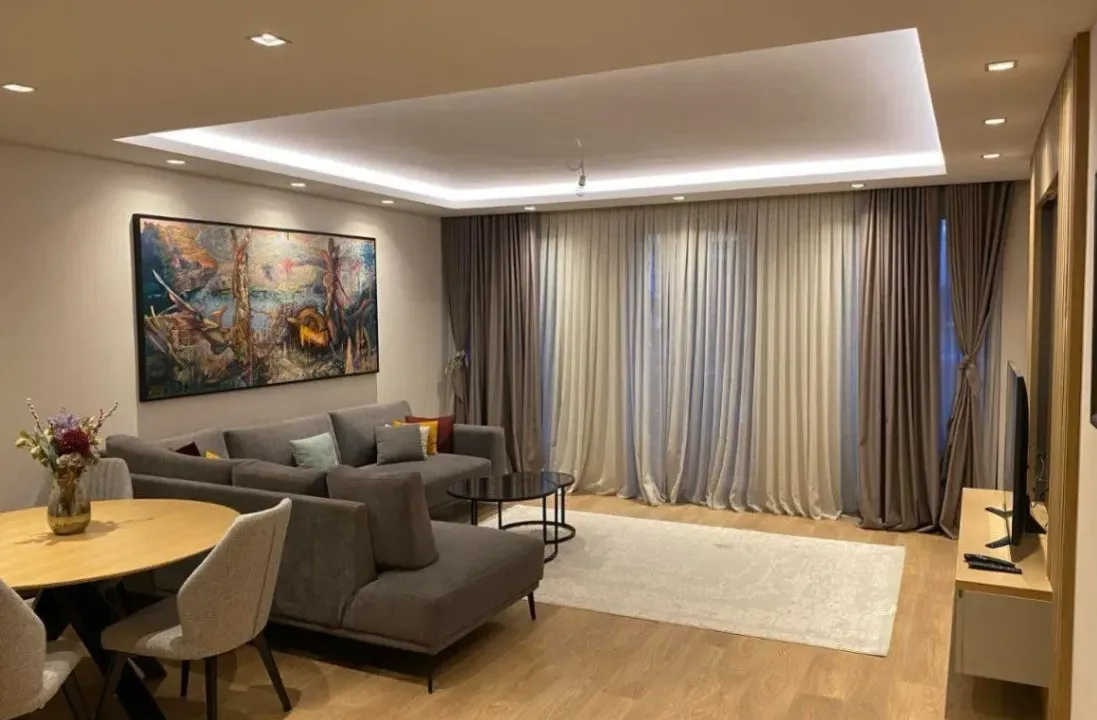 Izdavanje, dvosoban stan, 120m², Centar, Podgorica