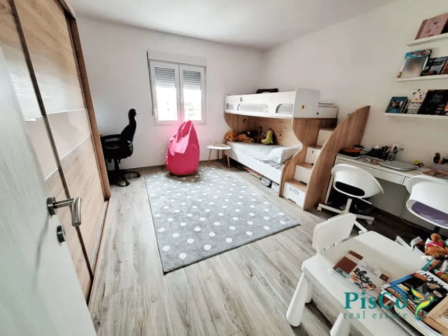 Prodaja, dvosoban stan, 72m², Gintaš, Podgorica