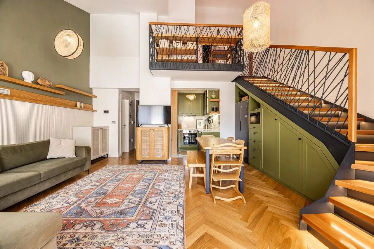 Izdavanje, dvosoban stan, 72m², Centar, Tivat