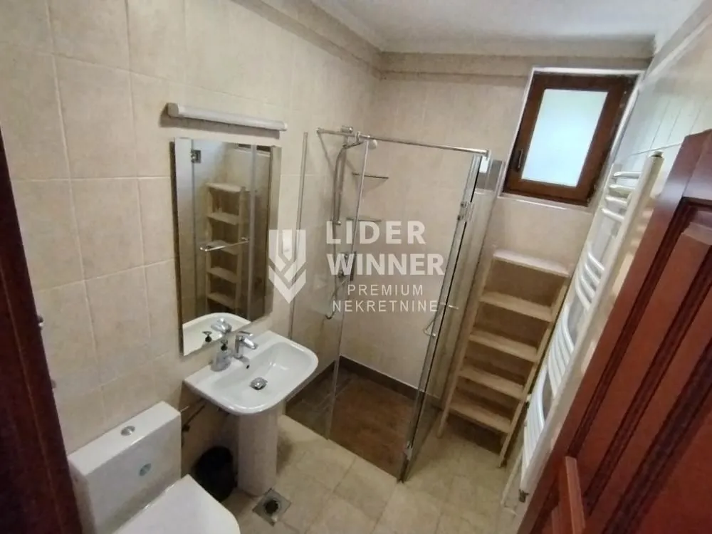 Izdavanje, kuća, 500m², Lekino Brdo, Voždovac Sve Podlokacije