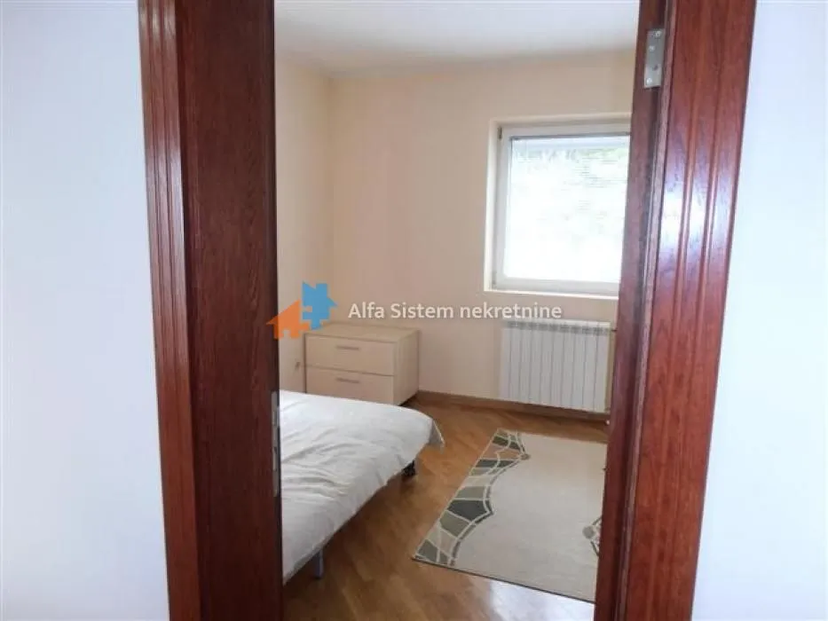 Rent, three bedroom apartment, 130m², Savski Venac, Beograd