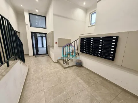 Prodaja, garsonjera, 28m², Sajmište, Novi Sad - image 19