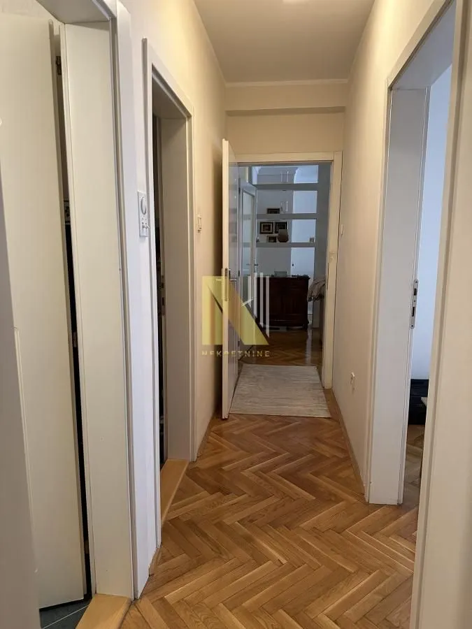 Prodaja, trosoban stan, 79m², Adamovićevo Naselje, Novi Sad Sve Podlokacije