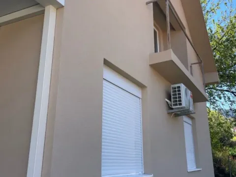 Izdavanje, kuća, 50m², Škaljari, Kotor - image 12