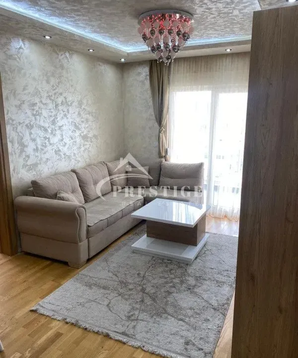 Izdavanje, dvosoban stan, 70m², Stari Aerodrom, Podgorica