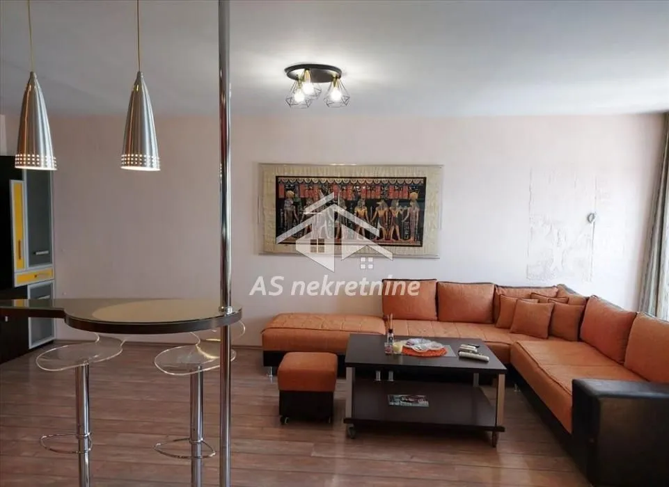 Rent, four bedroom apartment, 115m², Hala Pionir, Palilula Sve Podlokacije