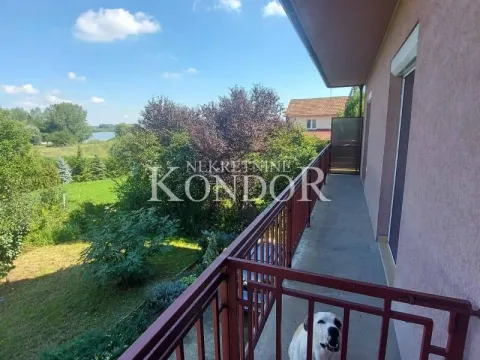 Prodaja, kuća, 250m², Stari Banovci, Stara Pazova - image 2