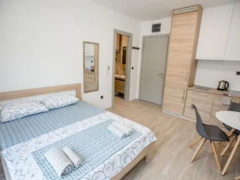 Prodaja, garsonjera, 27m², Bečići, Budva - image 5