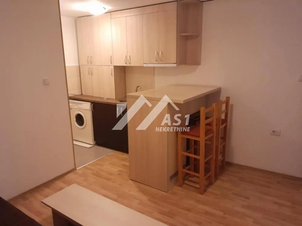 Izdavanje, jednosoban stan, 40m², Liman 4, Novi Sad Sve Podlokacije