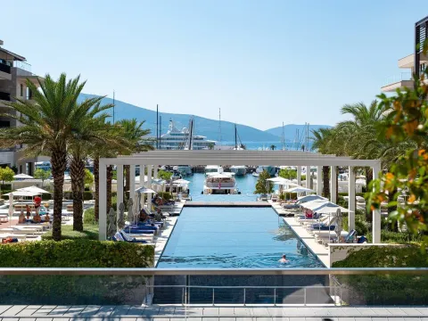 Sale, two bedroom apartment, 175m², Porto Montenegro, Tivat - image 1