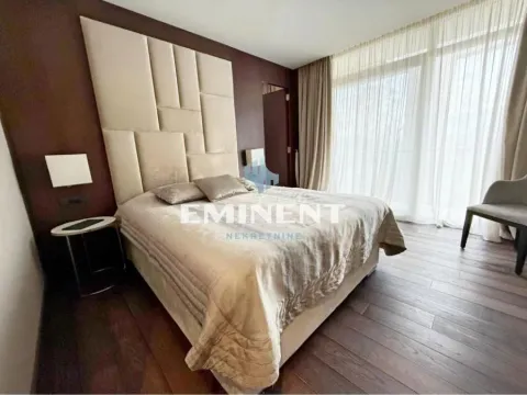 Izdavanje, stan, 200m², Senjak, Beograd - image 9