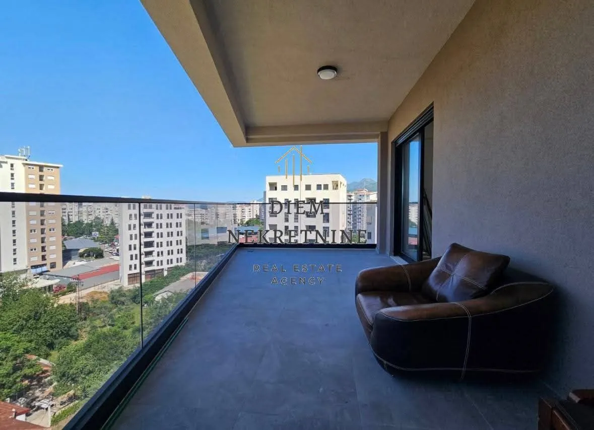 Sale, two bedroom apartment, 80m², Centar, Bar