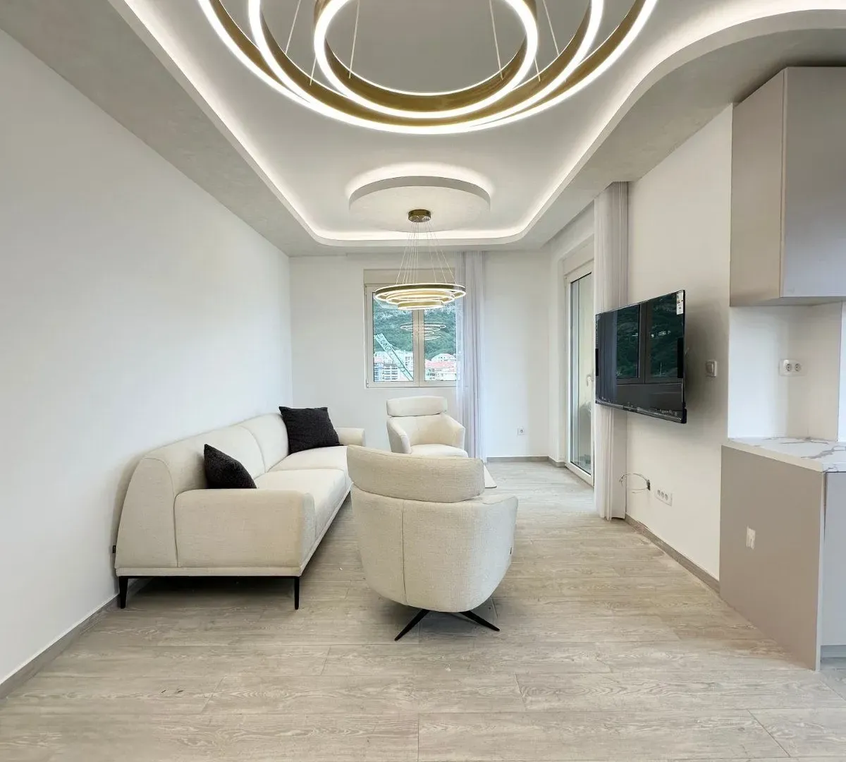 Prodaja, dvosoban stan, 74m², Bečići, Budva