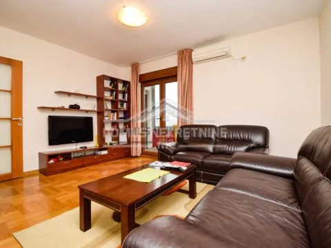 Sale, two bedroom apartment, 71m², Autobuska stanica, Podgorica - image 2