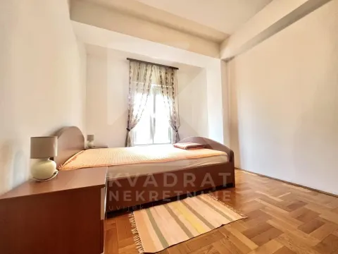 Rent, two bedroom apartment, 62m², Blok 9, Podgorica - image 10