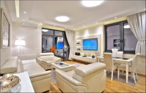 Rent, four bedroom apartment, 90m², Savski Venac, Beograd - image 20