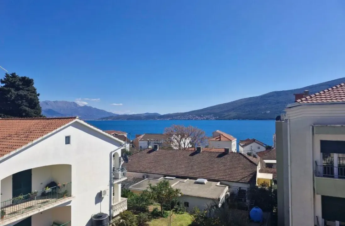 Prodaja, jednosoban stan, 47m², Đenovići, Herceg Novi