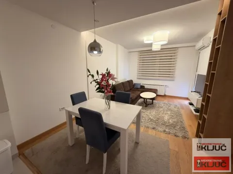 Izdavanje, dvosoban stan, 42m², Rotkvarija, Novi Sad Sve Podlokacije - image 3