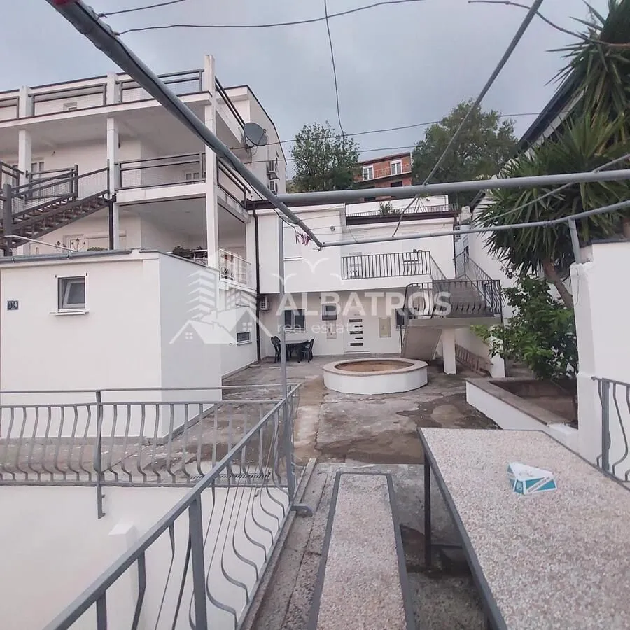 Rent, one bedroom apartment, 50m², Sutomore, Bar