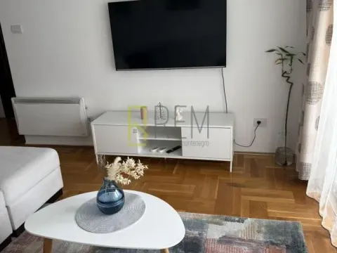 Rent, two bedroom apartment, 56m², City Kvart, Podgorica - image 6