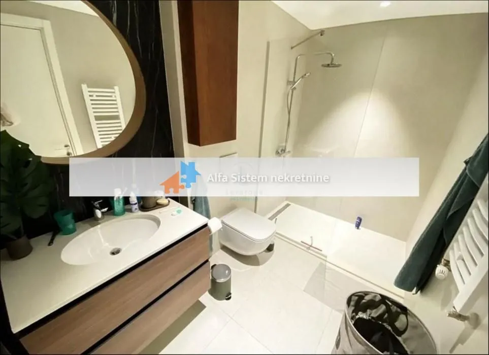Izdavanje, dvosoban stan, 71m², Savski Venac, Beograd