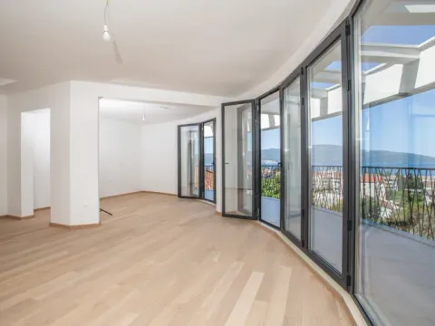 Sale, three bedroom apartment, 143m², Tivat, Crna Gora - image 4