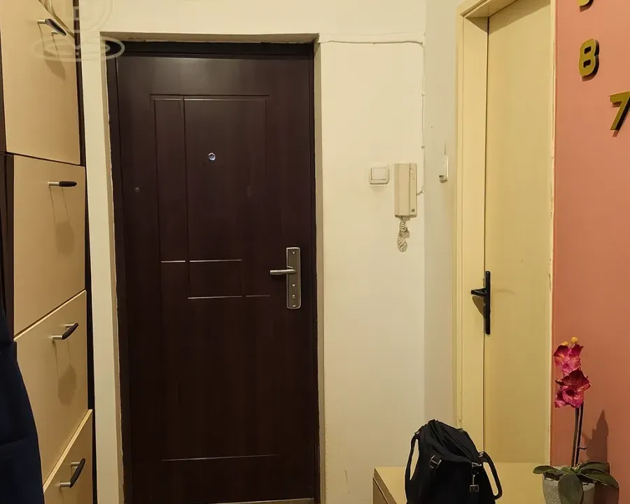 Prodaja, dvosoban stan, 66m², Crveni Pevac, Niš