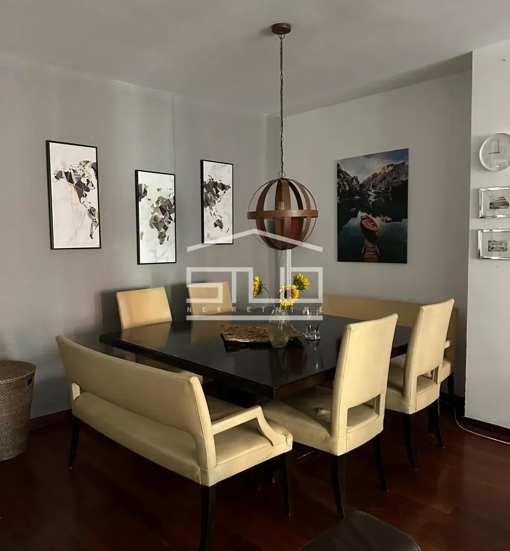 Sale, three bedroom apartment, 103m², Kalenić Pijaca, Vračar Sve Podlokacije