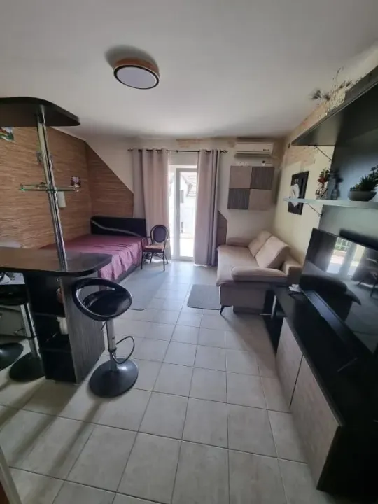 Prodaja, garsonjera, 37m², Baošići, Herceg Novi