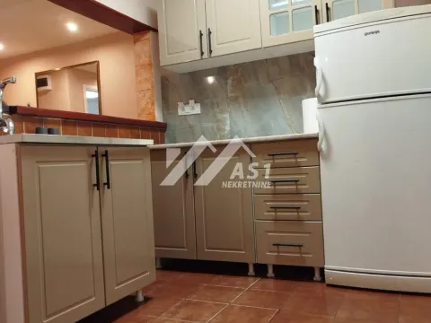 Izdavanje, trosoban stan, 56m², Bulevar Oslobodjenja, Novi Sad Sve Podlokacije - image 4