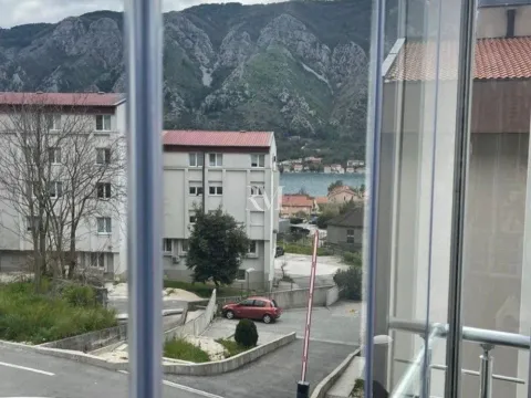 Sale, three bedroom apartment, 98m², Dobrota, Kotor - image 8