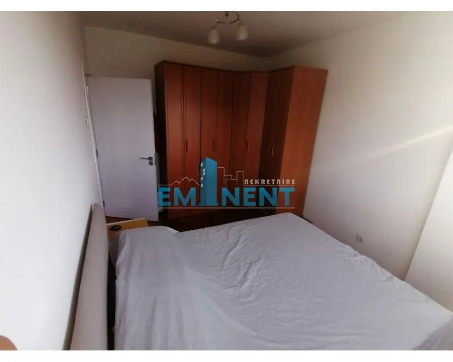 Izdavanje, dvosoban stan, 42m², Novi Beograd Blok 1 Fontana, Novi Beograd Sve Podlokacije