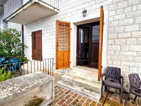 Izdavanje, stan, 60m², Tivat, Crna Gora - image 2
