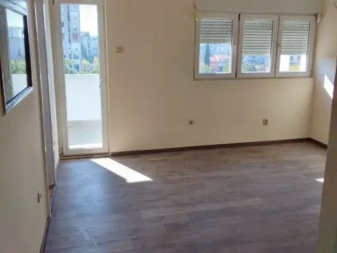 Rent, two bedroom apartment, 60m², Zabjelo, Podgorica - image 2