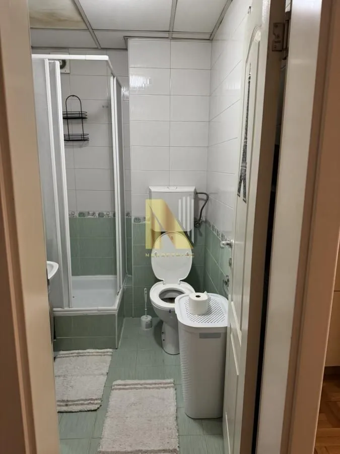 Izdavanje, garsonjera, 24m², Novi Sad, Srbija